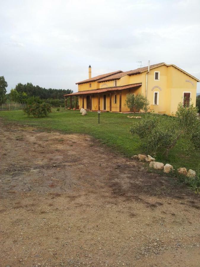 Affittacamere Luti Massama Exterior foto