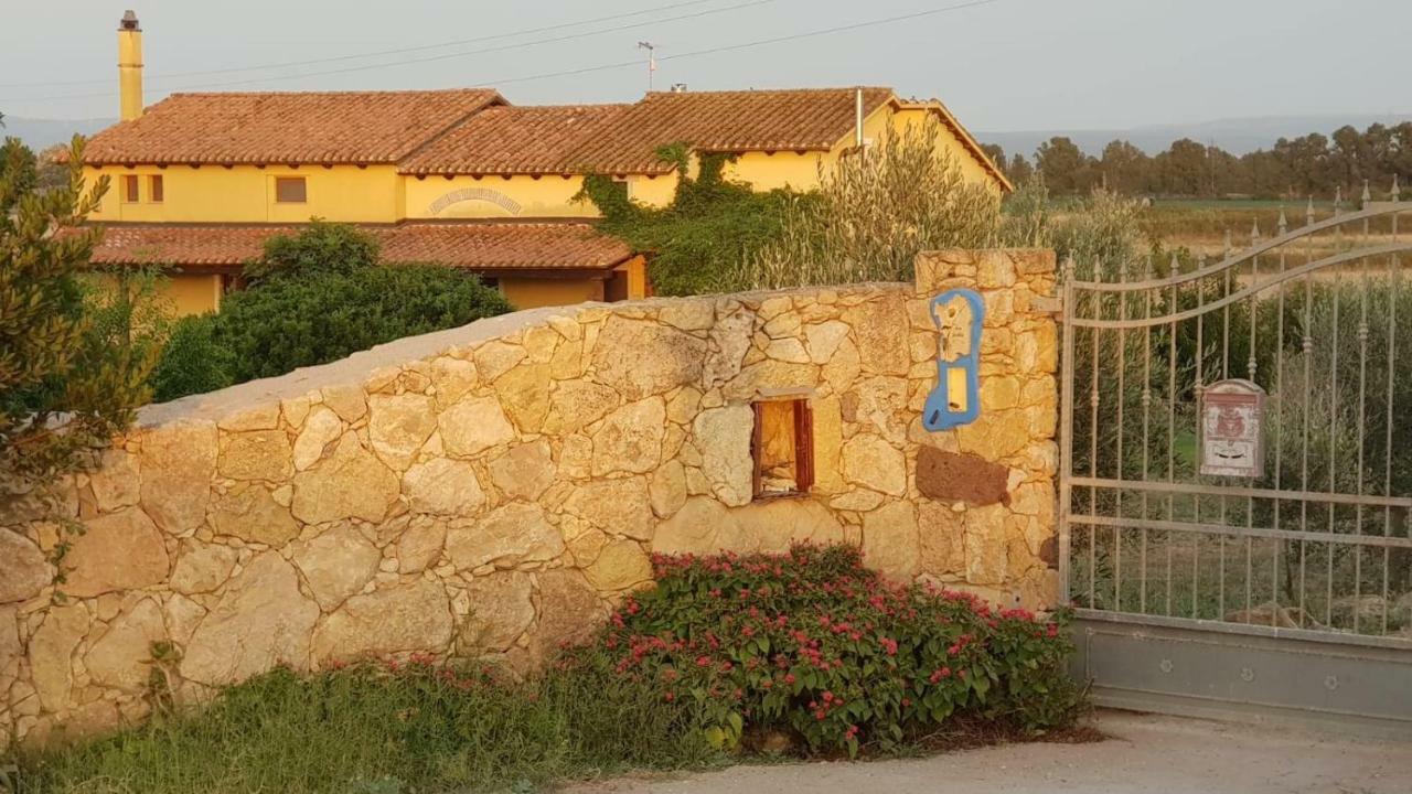 Affittacamere Luti Massama Exterior foto